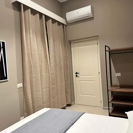 Sunset Palace Guest house *