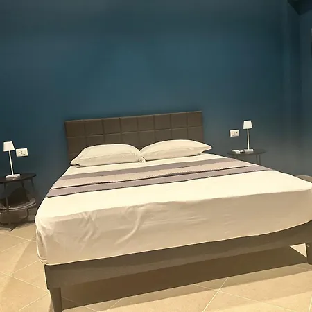 Sunset Palace 레조디칼라브리아